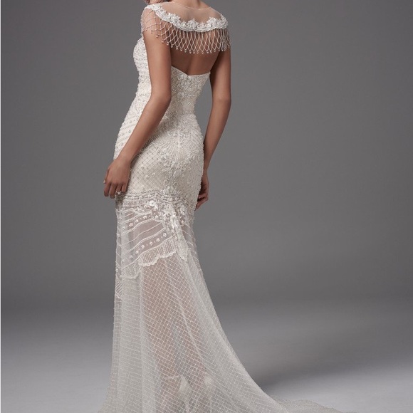 Beautiful Sottero and Midgley designer wedding dress. Lots of glimmer and glam! - Picture 2 of 3